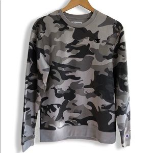 CHAMPION~ Men’s grey camo sweatshirt